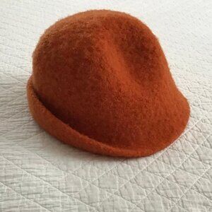 Vtg Tess McGuire Hatmaker Hat Hand-Felted Wool Cloche Hat Orange Retro Classic